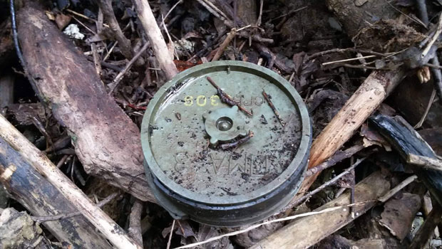 Дервента: Уклоњене ручне бомбе и експлозив (ФОТО)